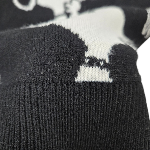 Snoopy Peanut Black Cartoon Sweater - Picture 4 of 8